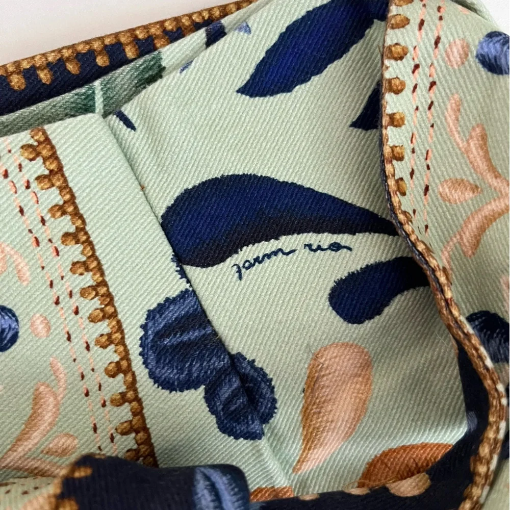 NWT FARM Rio Green Ocean Tapestry Belted Short 27 - Picture 5 of 13